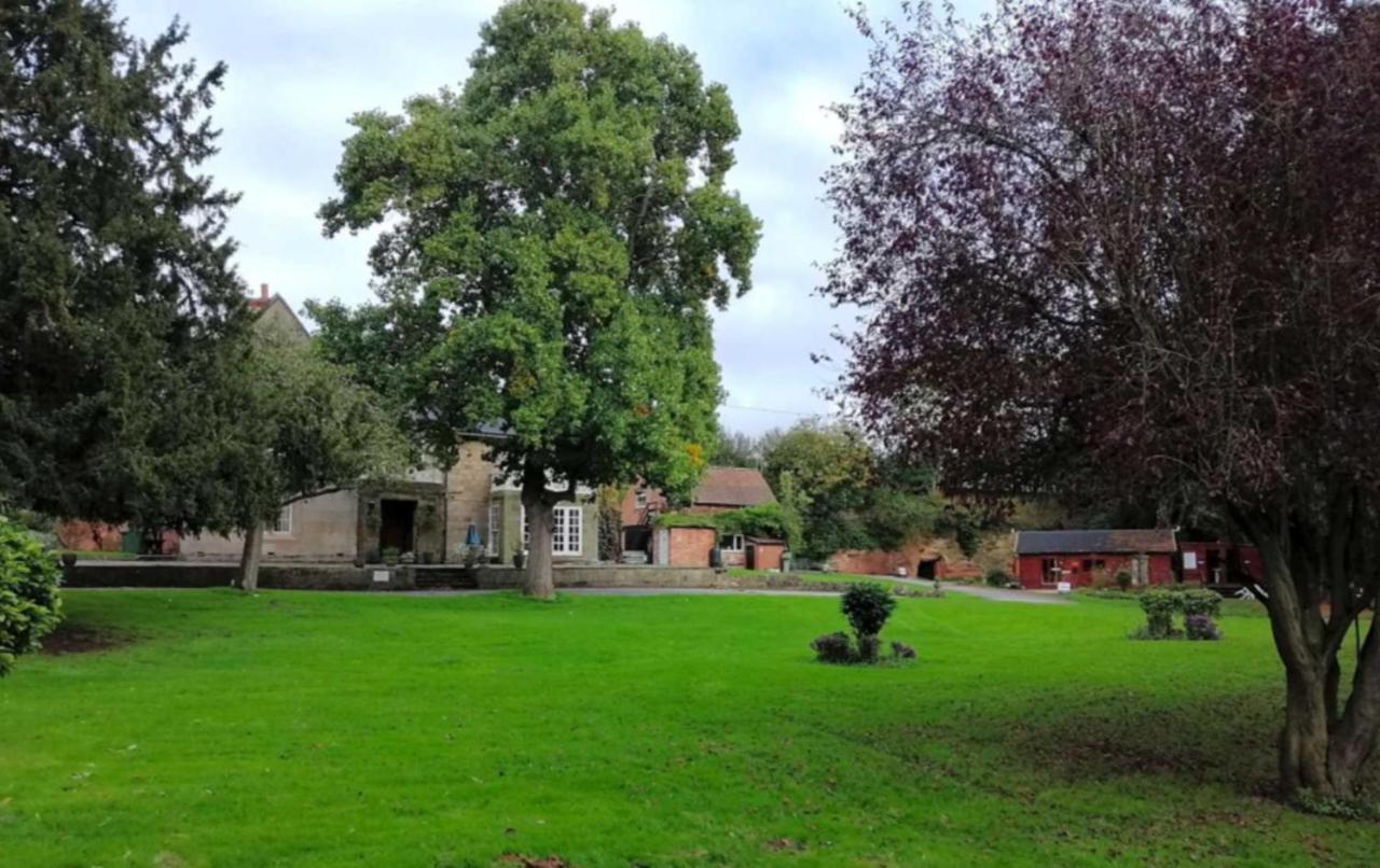 Impeccable 1-bed House In Close To A1 Holiday home
